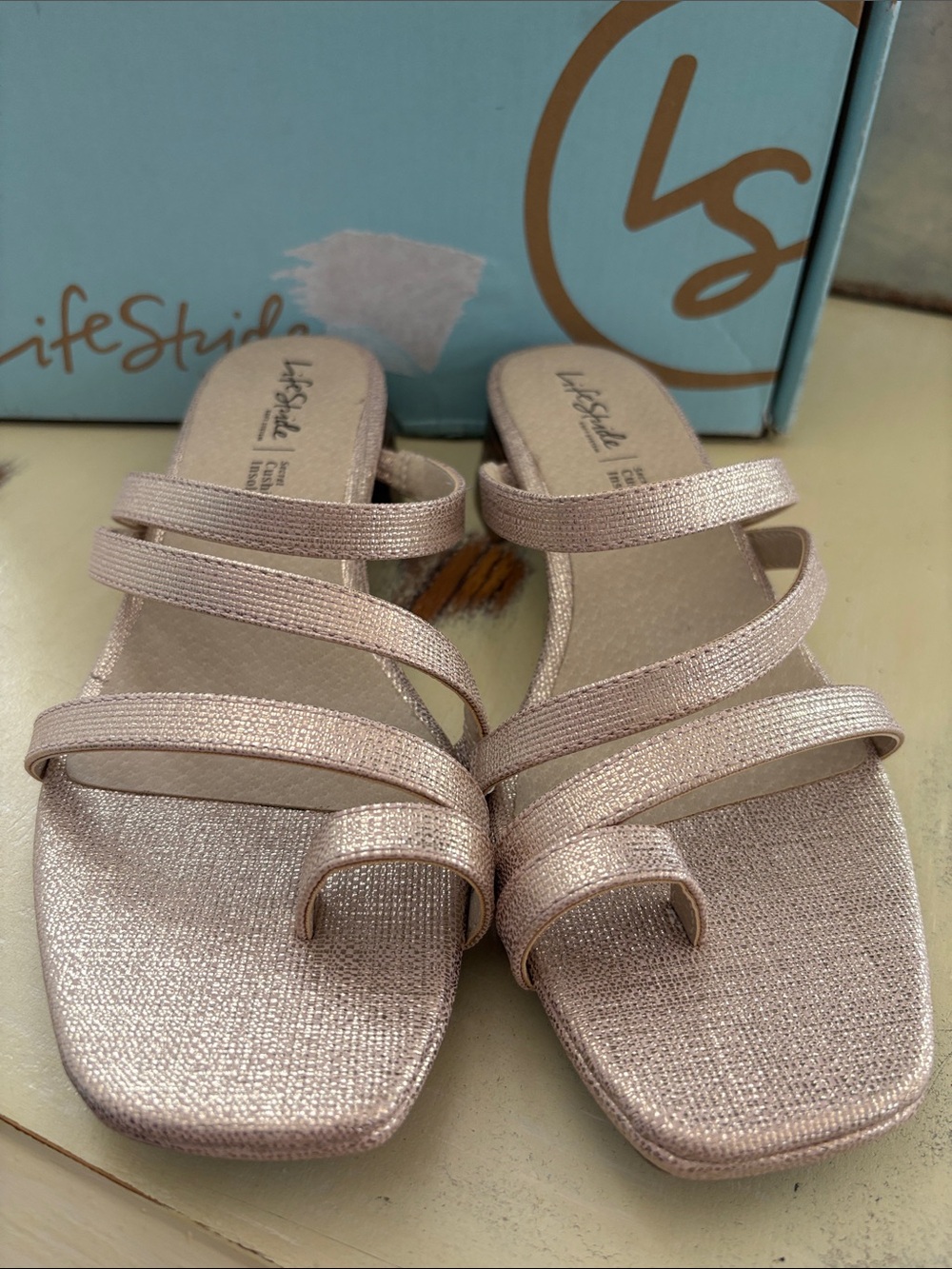 Life Stride soft cushion insole Jasmine Rose Gold Dressy sandals flats SZ 8 NEW